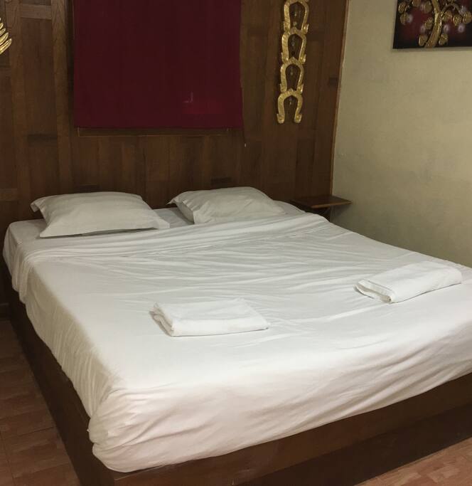 Bedroom rm 9