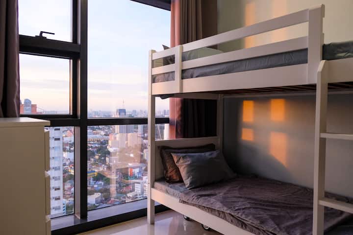 Faites-le pour l'amour. Flux de lit superposé, toujours un niveau au-dessus. 