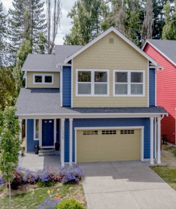 Keyless entry and ample parking!