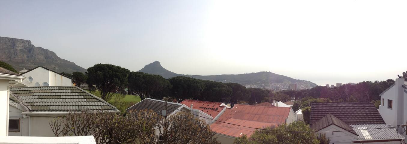 Handcrafted Designer Home with Spectacular Views gallery image 3