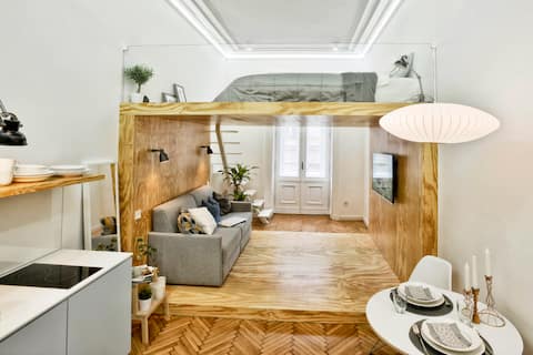 Hidden Gem w/Balcony of Budapest City Centre