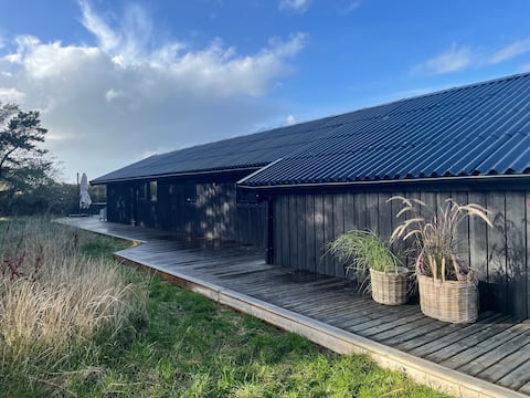 Beautiful cottage 500 M from the water