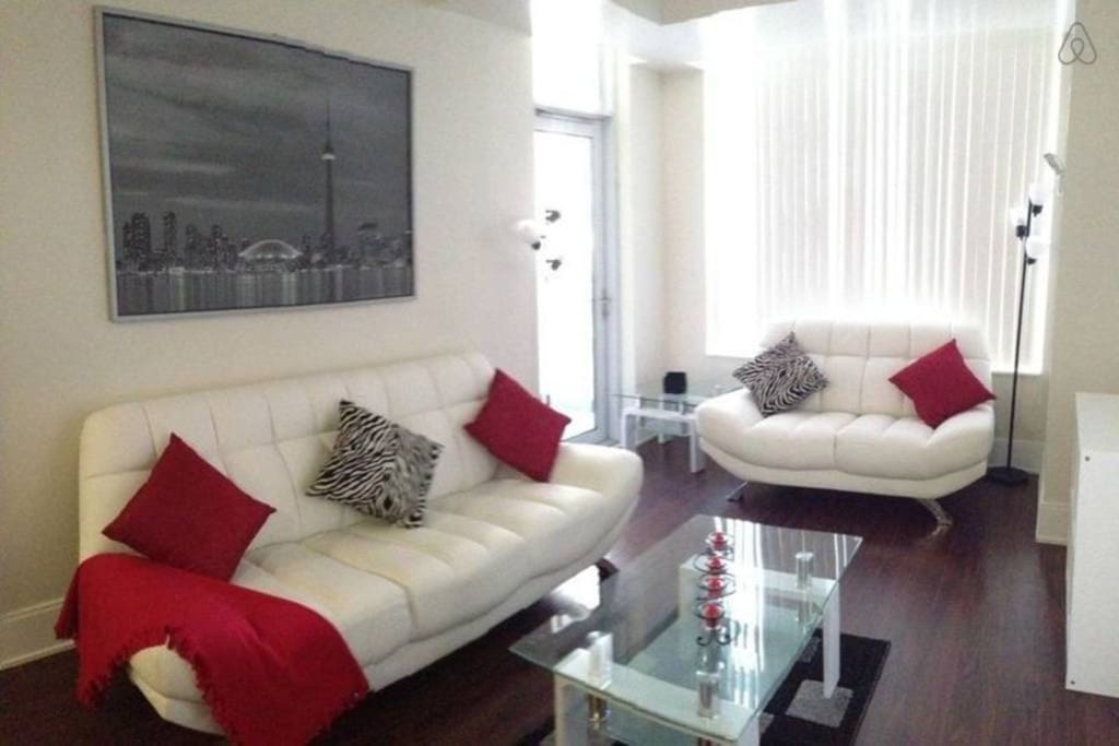 Fully Furnished 2 bedroom Condo Near Square-One