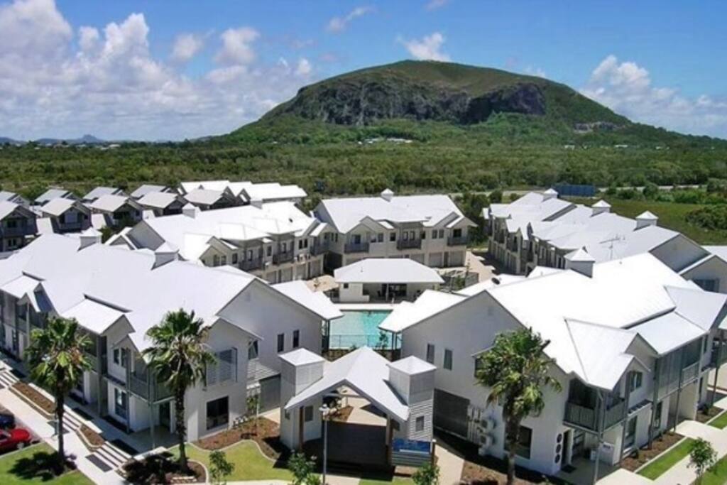Close to parks, cafes Mount Coolum and the stunning beaches of the Sunshine Coast