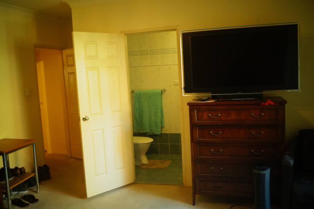 Private Bathroom and TV with access to Netflix on Chromecast!