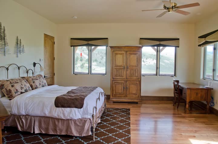 Dhoma kryesore e gjumit