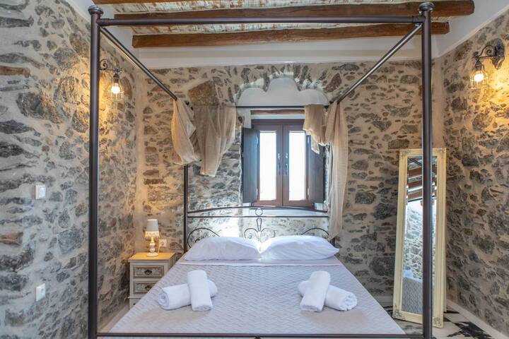 Peratsi stone houses gallery image 3