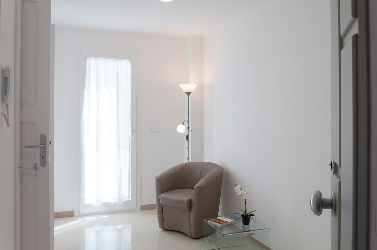 Popular Airbnb listing: Chiara,apartment in Monopoli’s centre in Monopoli