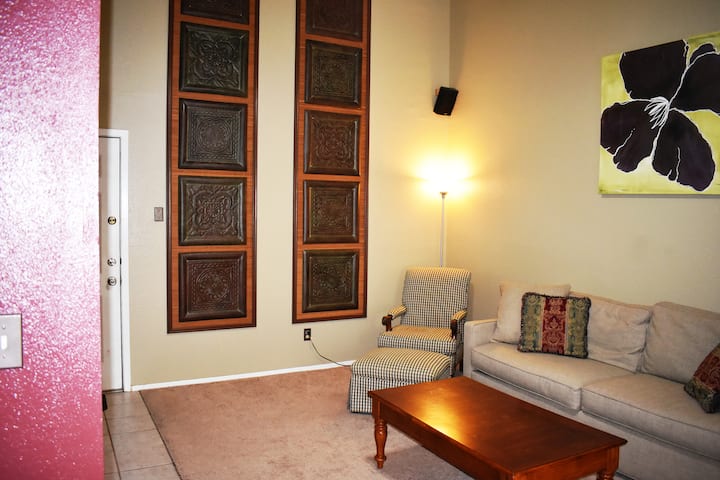 Entire Clean 2/2 Apartment In Nw - Austin, TX