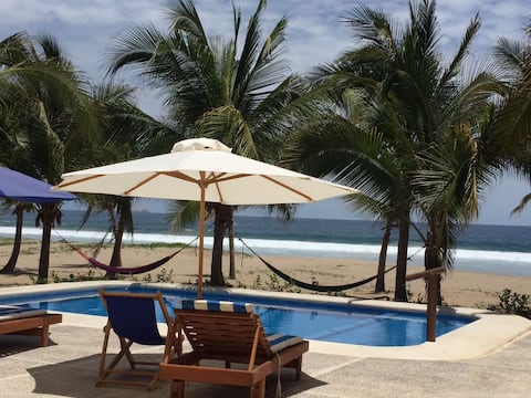 Top Airbnb: Lia Villas, quiet area, pool, ocean view in El Coacoyul