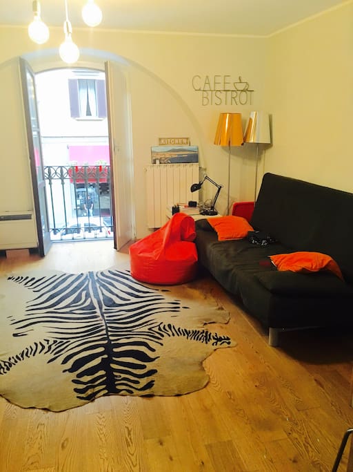 Salotto con divano a letto