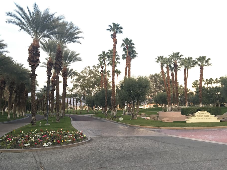 Desert falls View from courtyard. Golf fun and relaxation