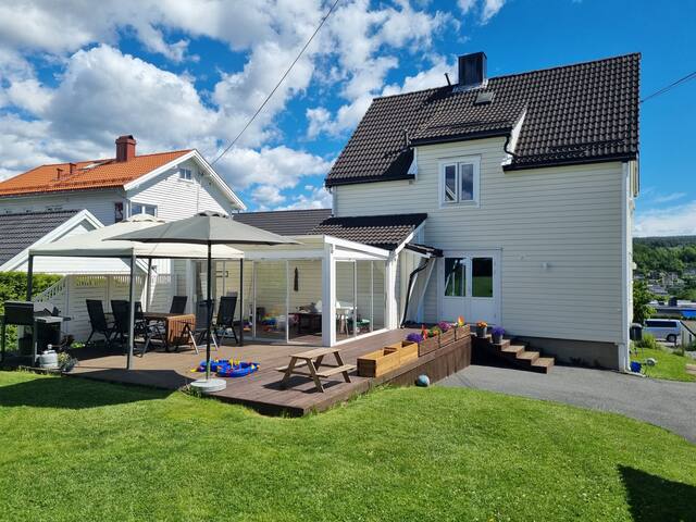 Perfect family house with garden near city center gallery image 2