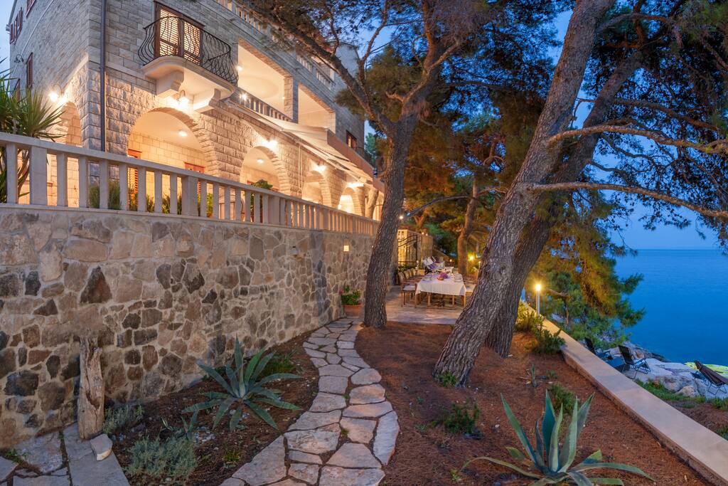 Luxury Villa Palazzo di mare by the sea at the beach on Brac- Brac - Sumartin