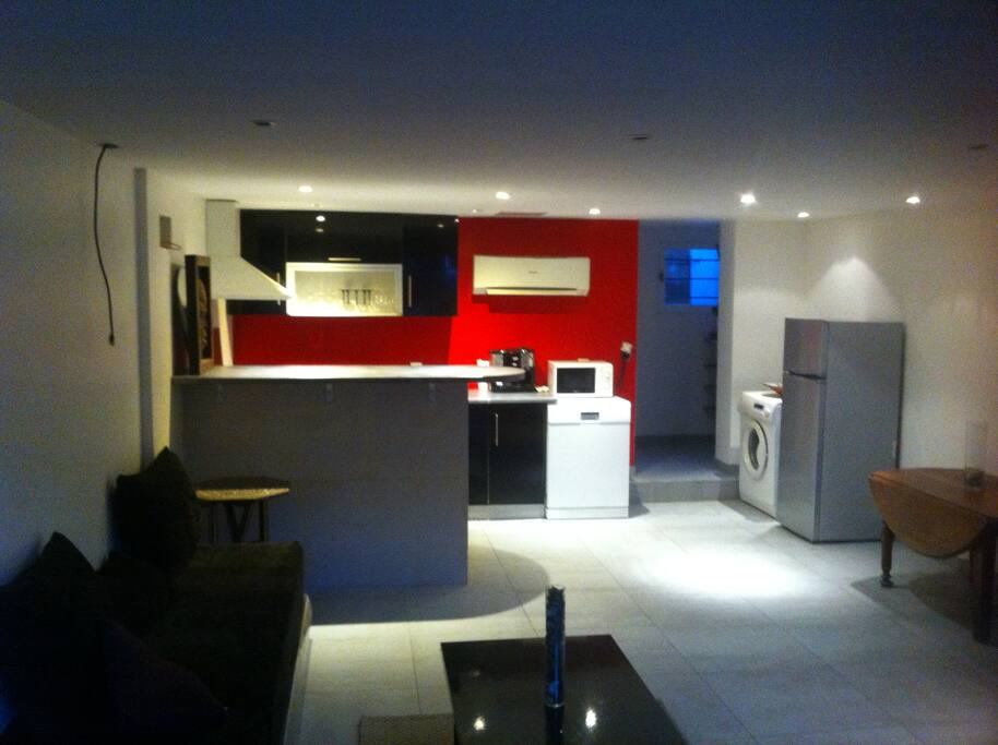 Salon avec la cuisine