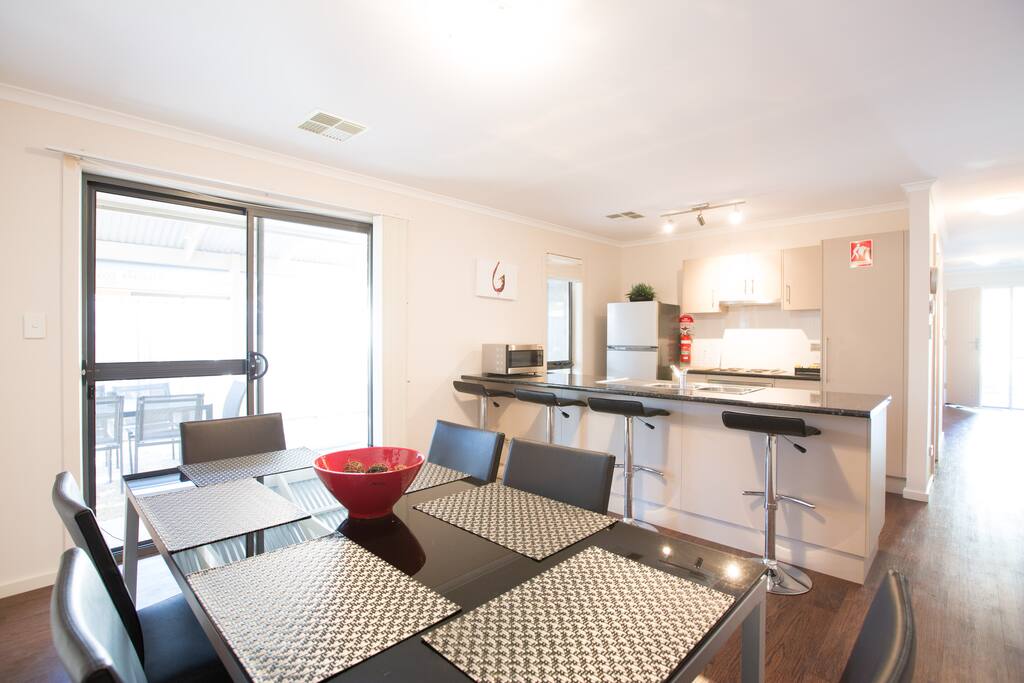Full Kitchen facilities