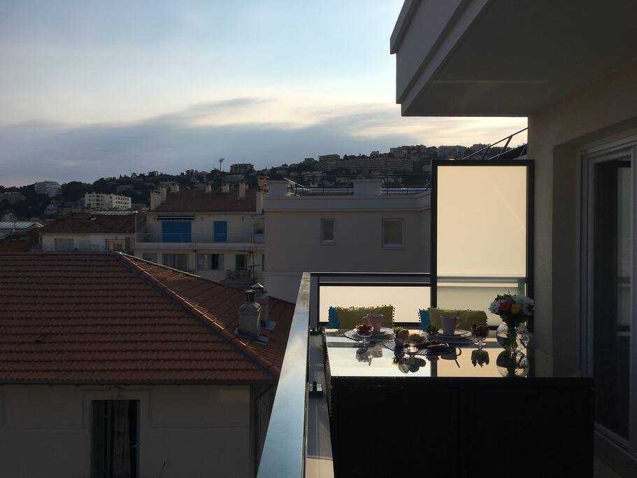 Terrasse au soleil couchant