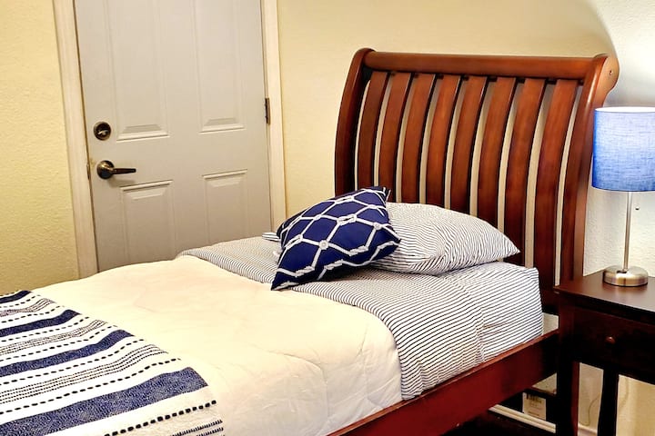 ห้องนอน #3 (เตียงคู่)