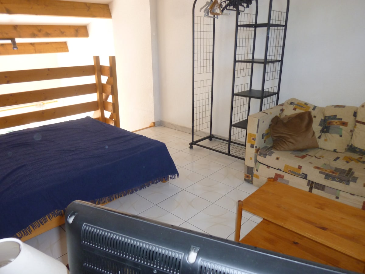 ანტრესოლი (chambre2)