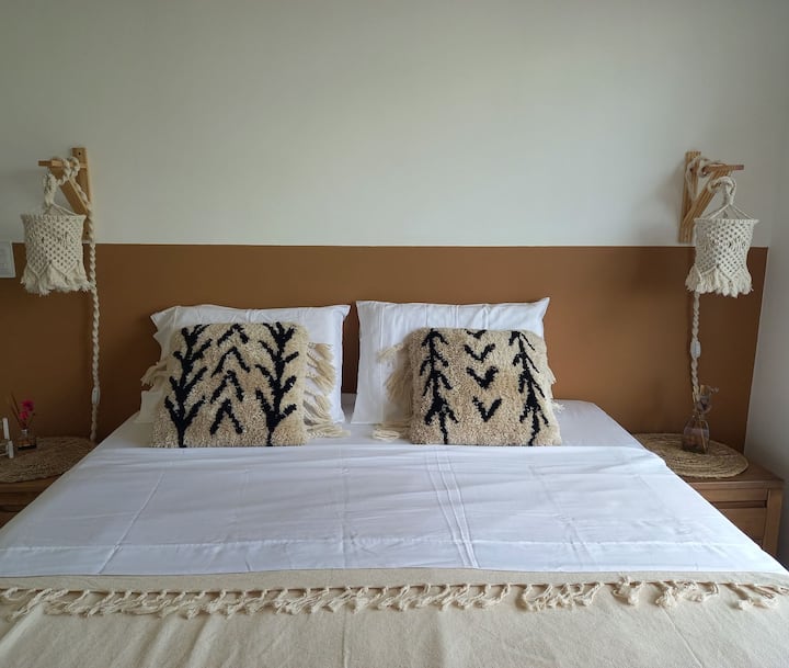 Соба 1. Апартман.  Телевизор. Воздух.