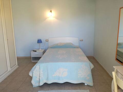 Camera singola, bagno, wifi, tele, clima, frigo