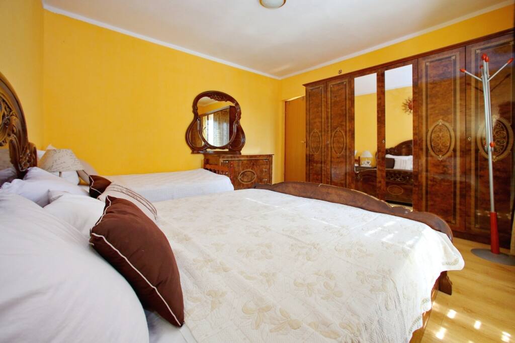 Room 1