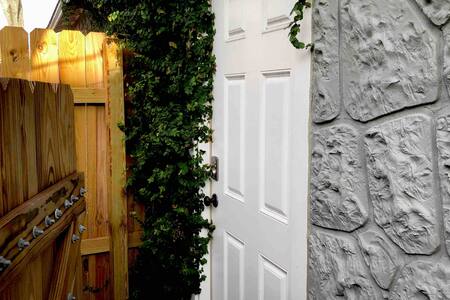 Casita Del Rey - Galveston Bungalow