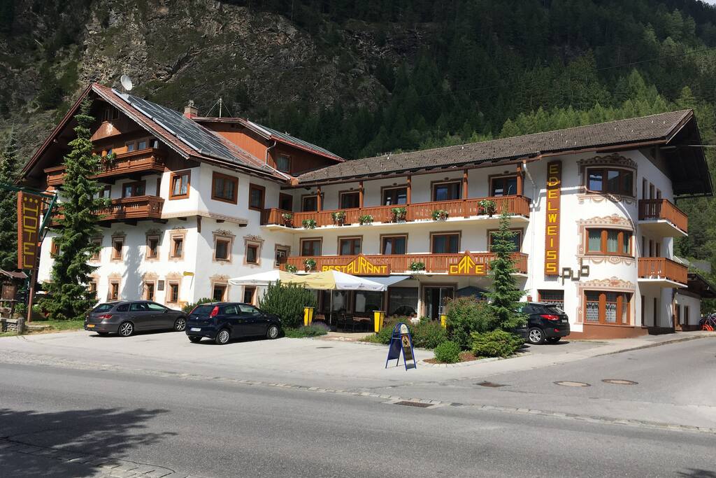 Hotel Edelweiss***