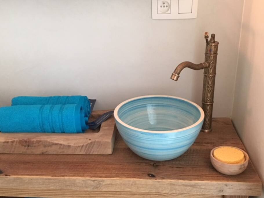 Arabic Blue – Bathroom