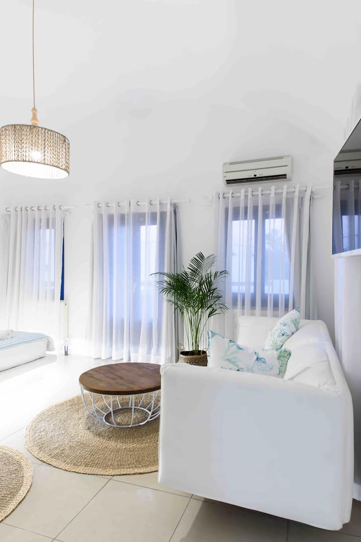 Kamari Ammos Beach House For 4 Ammos - Santorini