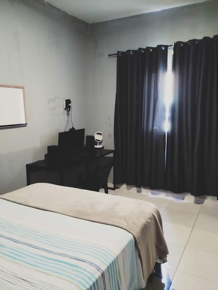 غرفة النوم 2