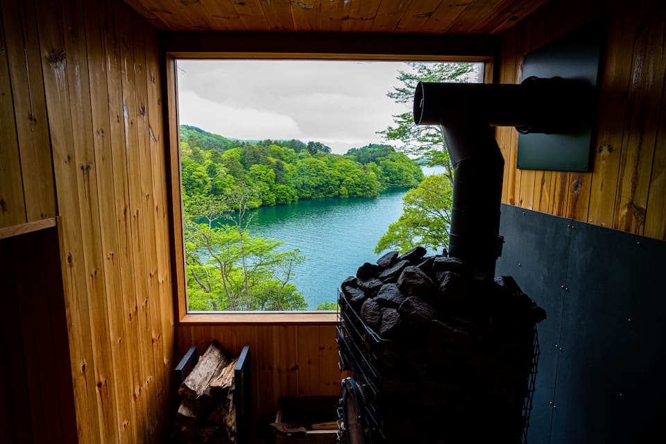 A lakeside cabin with a wood-fired sauna, Lake Nojiri, Nagano, Japan, photo 3 of 10