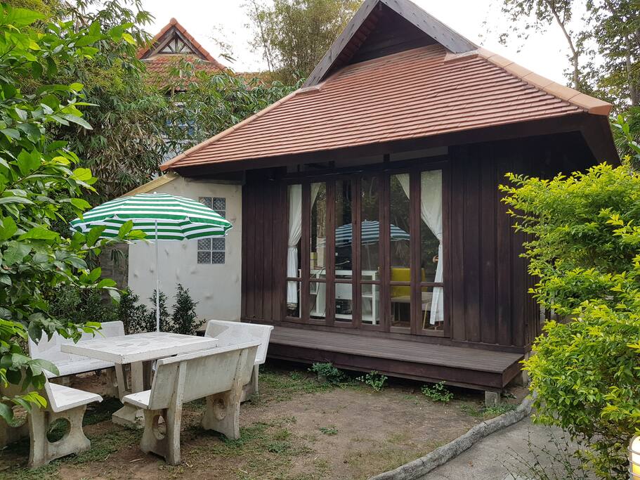 Jungle bungalow for 2 persons with own terrace
