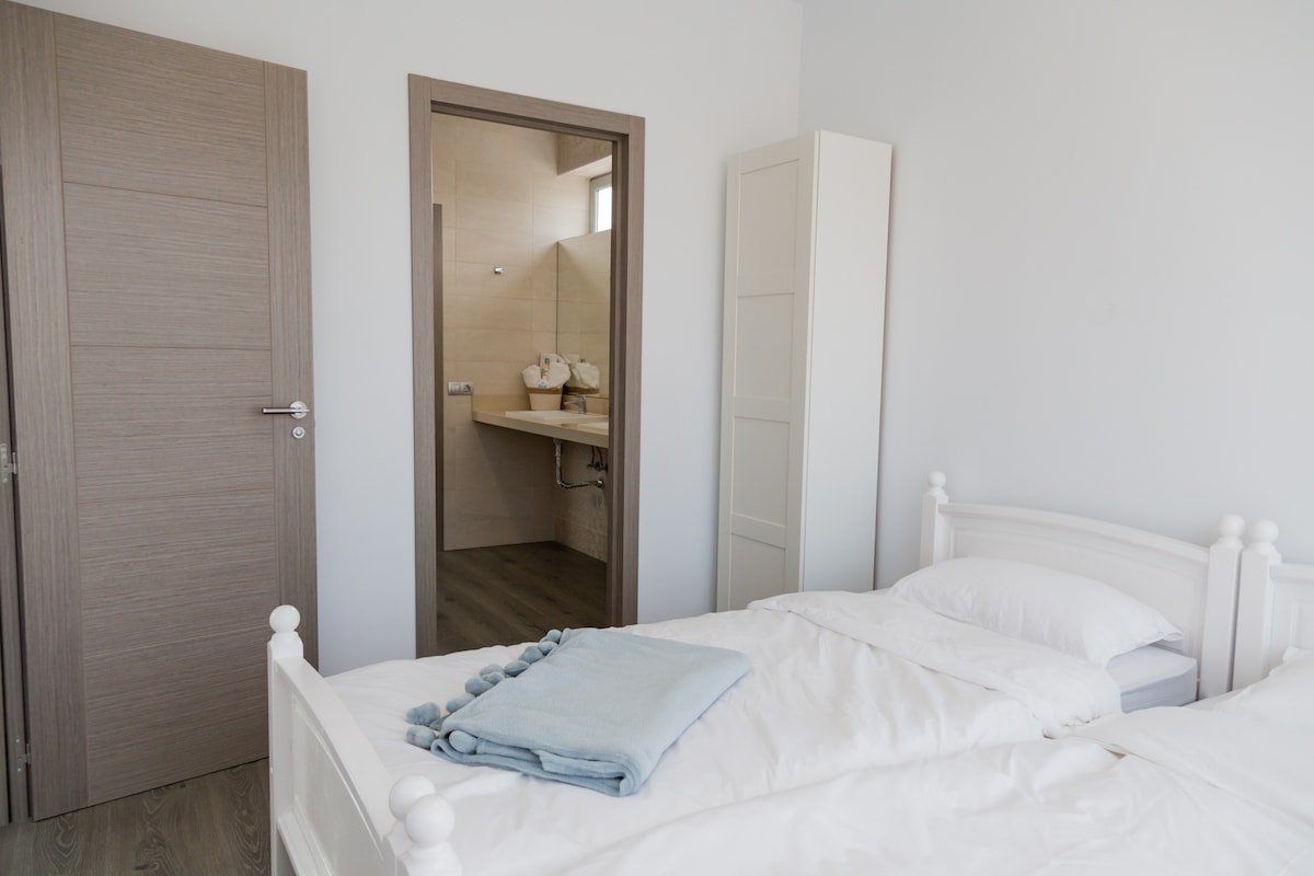 Habitación número 1. Con dos camas individuales de 90x2’00 mtr. 