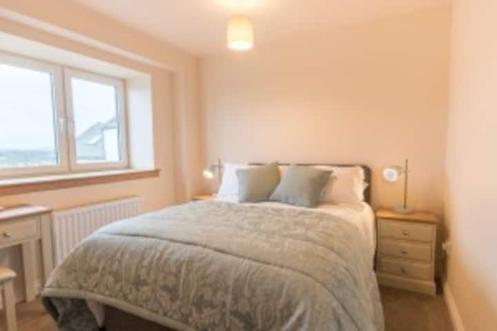 Dvokrevetna spavaća soba u prizemlju