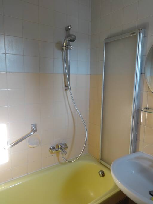 Eigenes Bad mit WC