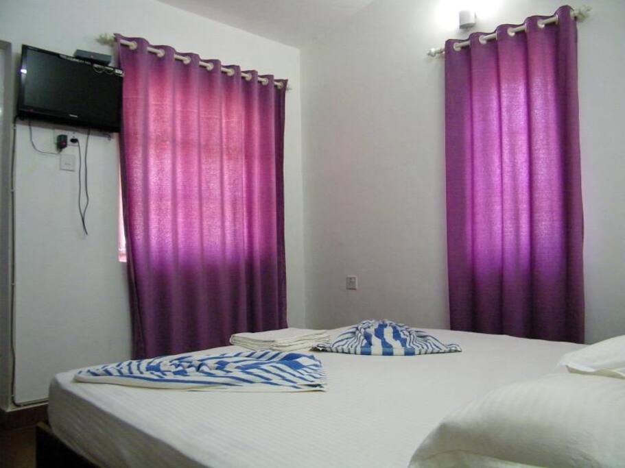 Clean comfortable AC Deluxe with blcony