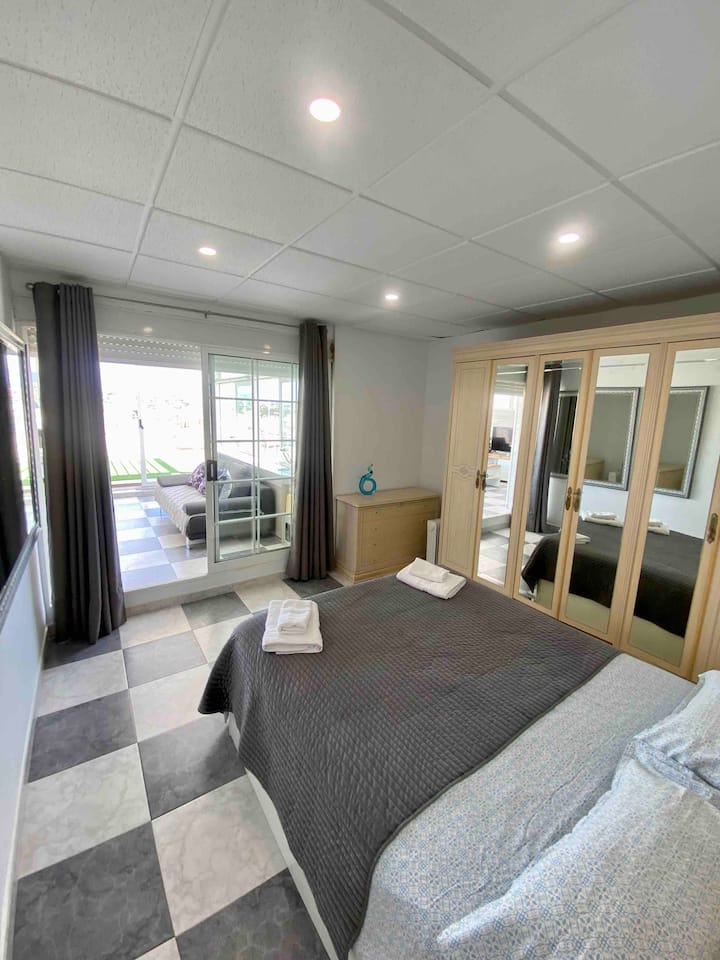 غرفة النوم 1