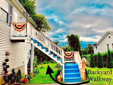 House on the hudson is a 3bed 2bath private kit/LR