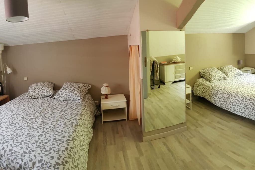 Chambre deux lits Queen Size