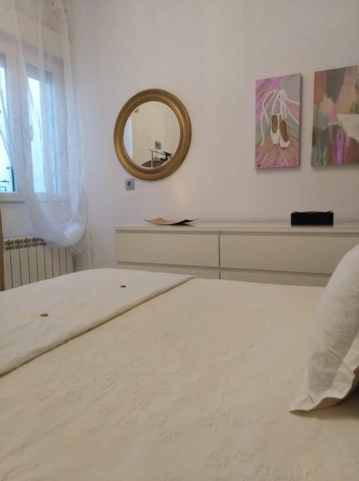 ที่นอนเมมโมรี่โฟมสะดวกสบายมาก 