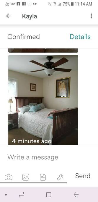 bedroom with queen size bed