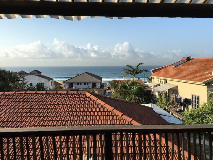 Ocean View 1 min walk from beach! Sleeps 4 Apartments for Rent in