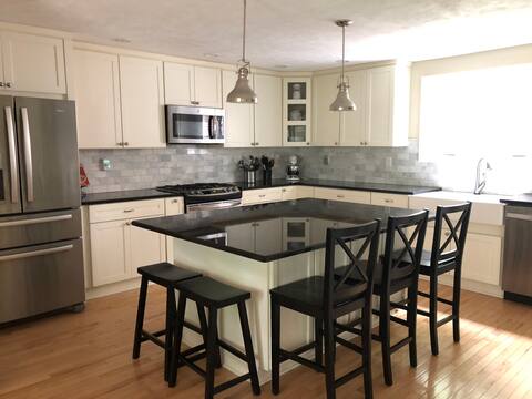 1920s 3 bed 3.5 baths near Village of New Hartford