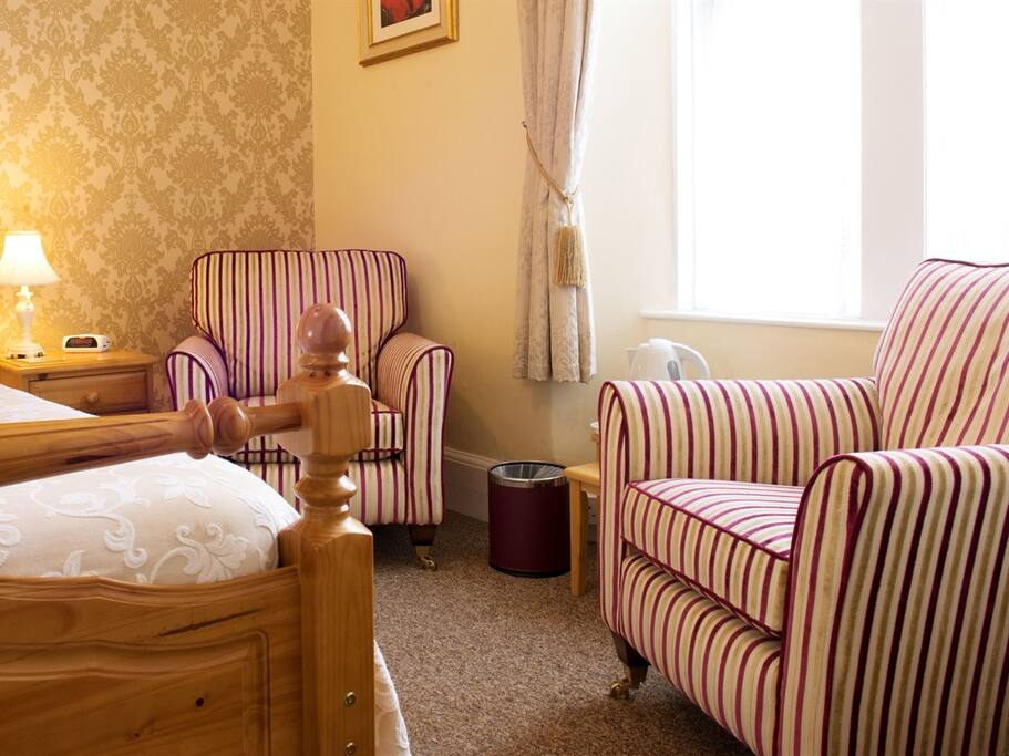 Room 1 Kingsize seating area and tea / coffee facilities