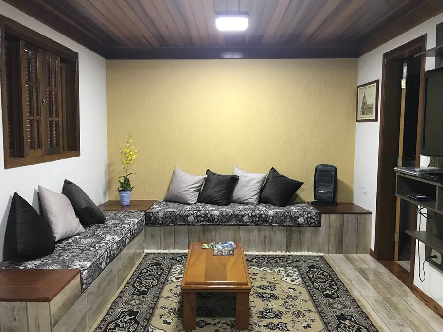 Sala com Lareira
Aconchegante e acolhedora