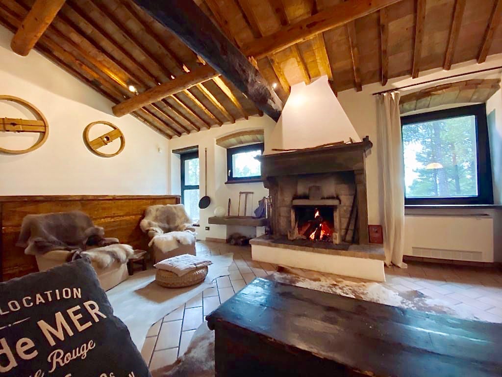 Top Airbnb: Country house with pool in northern Umbria bordering Tuscany in Città Di Castello