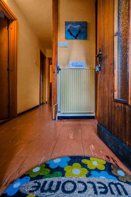 Dedkova hiša / Grandpa's house (entrance, hall)