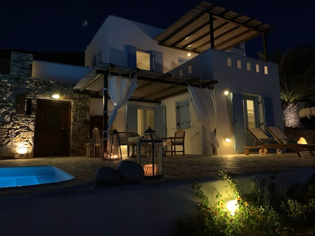 Hibiscus Villa gallery image 4