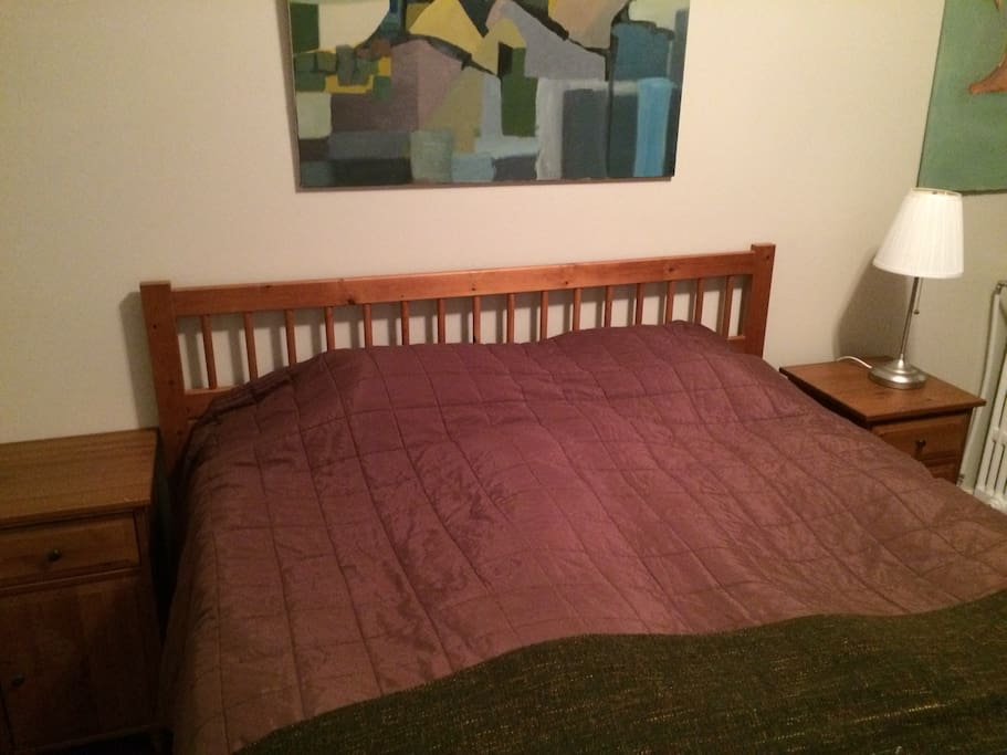 Double queen-size bed.